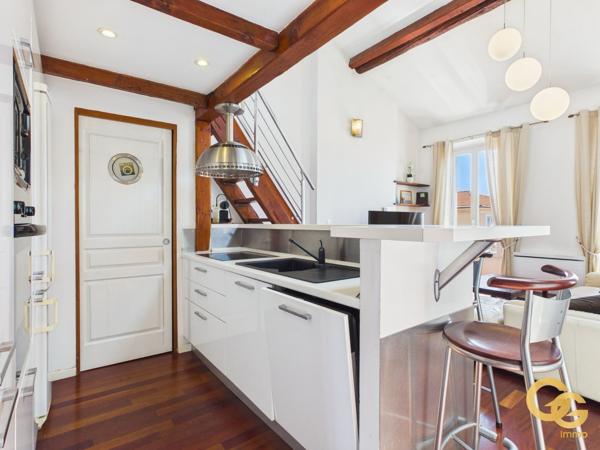 Appatement Duplex total de 104m2 plein centre de Cannes (06400)