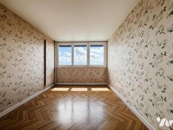 Angers, Rue Larévellière – T4 avec balcon, parking et cave