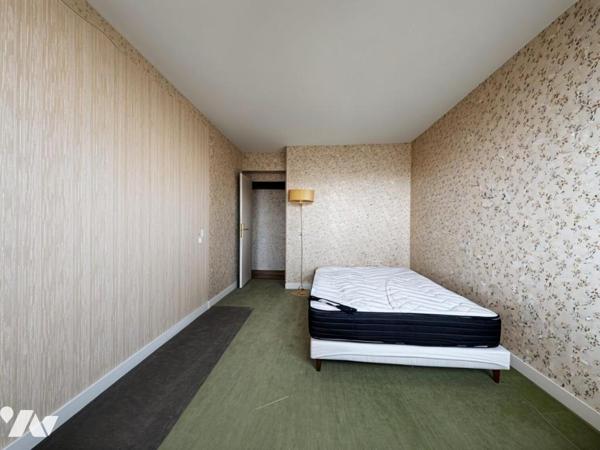 Angers, Rue Larévellière – T4 avec balcon, parking et cave