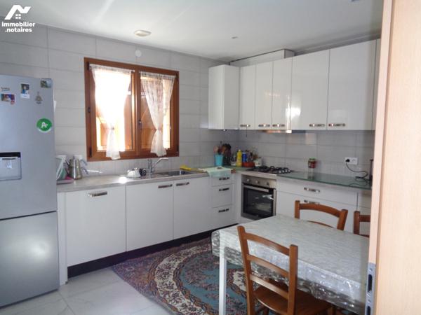 Maison récente située sur la commune de GRAY (70).