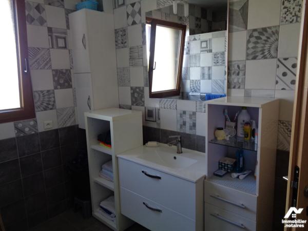 Maison récente située sur la commune de GRAY (70).