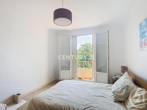 Appartement F3 à vendre  4 pièces - 72,67 m2 AUBAGNE - 13