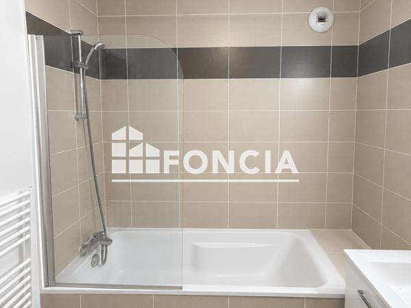 Location Appartement 3 pièces 65.17 m² - 74 - 76 RUE LAFONT Nantes 44300