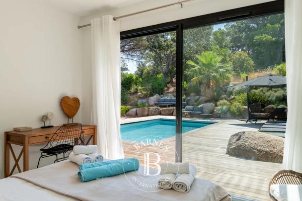Sainte-Lucie-de-Porto-Vecchio, Villa jumelée 5 Chambres -  300 m² à vendre