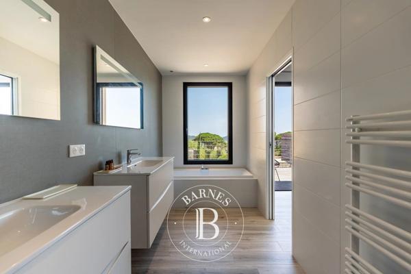 Sainte-Lucie-de-Porto-Vecchio, Villa jumelée 5 Chambres -  300 m² à vendre