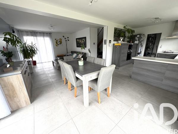 Maison à vendre 5 pièces 122 m² Saveuse