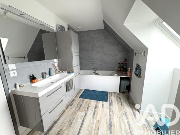 Maison à vendre 5 pièces 122 m² Saveuse