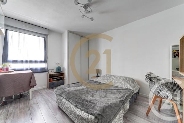Appartement Studio à vendre  1 pièce - 23,76 m 2   LYON  - 69007