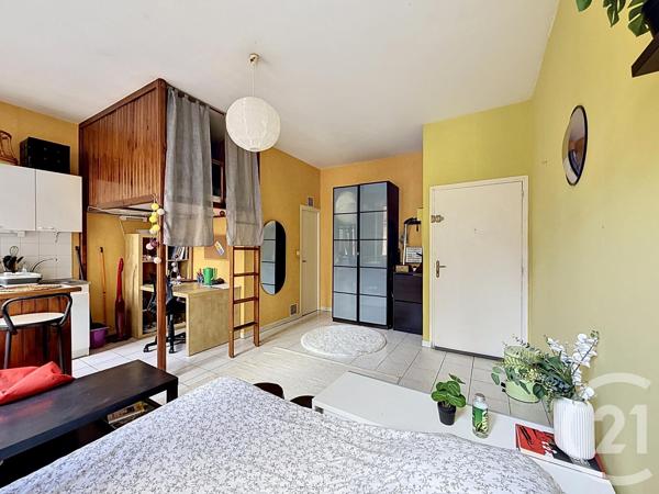 Appartement Studio à vendre  1 pièce - 23,76 m 2   LYON  - 69007