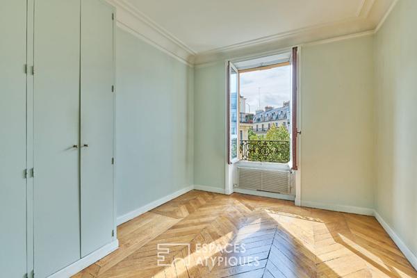 Haussmannien d’angle avec vue Sacré-Coeur – Village Ramey