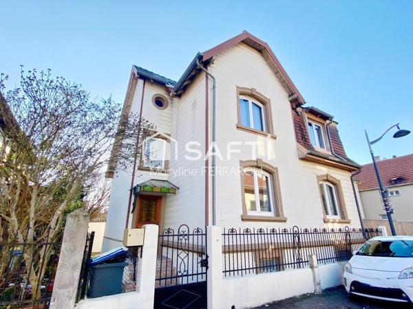 Maison de ville individuelle bi-famille