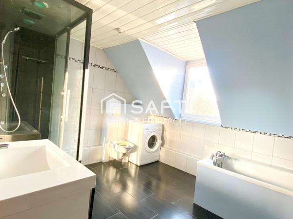 Maison de ville individuelle bi-famille