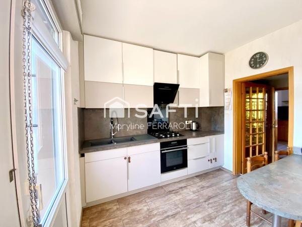 Maison de ville individuelle bi-famille