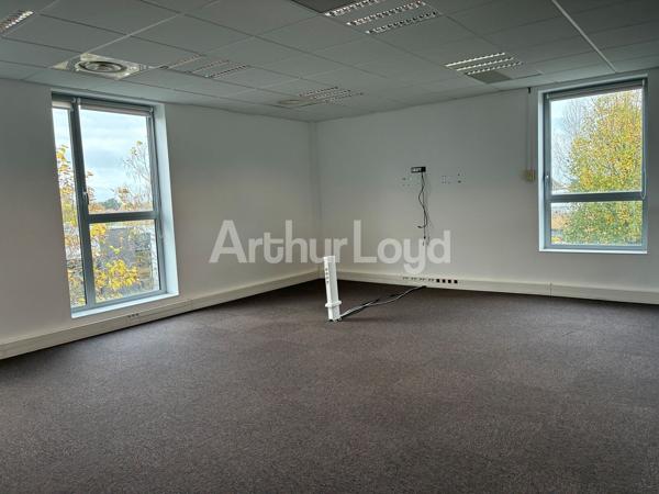 Bureaux à vendre ou à louer à Villeneuve-d'Ascq avec fibre optique et PMR