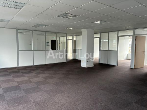 Bureaux à vendre ou à louer à Villeneuve-d'Ascq avec fibre optique et PMR