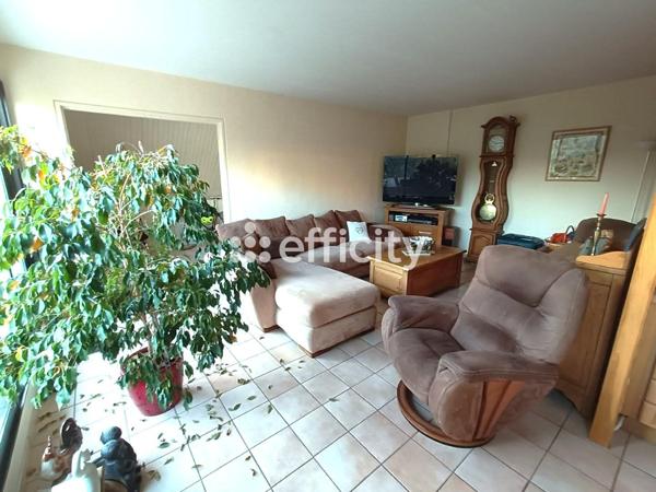 Appartement 4 pièces - 97 m² Exclusivité efficity