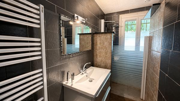 PROCHE CARCASSONNE - MAISON 126 M² - PISCINE - 3 CHAMBRES - TERRAIN 1180M² - GRAND GARAGE - 40M² A AMÉNAGER Détails des diagnostics énergétiques