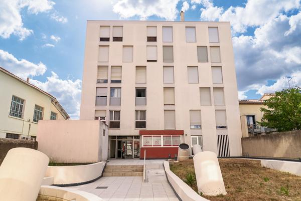 CARCASSONNE – DAVILLA Vaste Appartement T4 114m² (108m² Carrez) avec loggia, ascenseur, et place de parking couvert