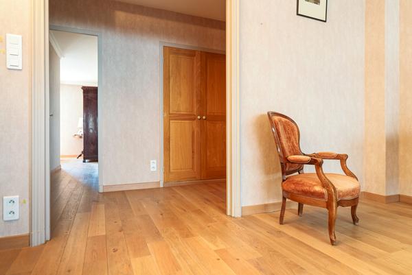CARCASSONNE – DAVILLA Vaste Appartement T4 114m² (108m² Carrez) avec loggia, ascenseur, et place de parking couvert