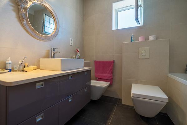 CARCASSONNE – DAVILLA Vaste Appartement T4 114m² (108m² Carrez) avec loggia, ascenseur, et place de parking couvert