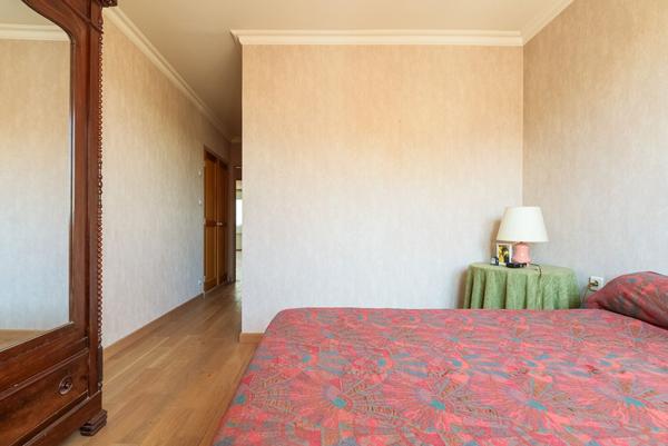 CARCASSONNE – DAVILLA Vaste Appartement T4 114m² (108m² Carrez) avec loggia, ascenseur, et place de parking couvert