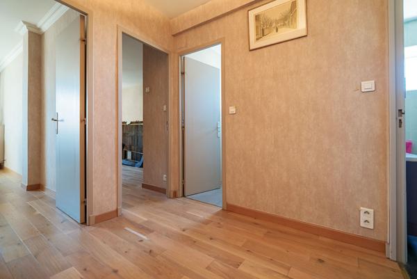 CARCASSONNE – DAVILLA Vaste Appartement T4 114m² (108m² Carrez) avec loggia, ascenseur, et place de parking couvert