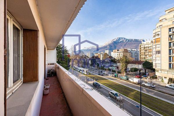 Appartement 3 pièces                                        - 38100 Grenoble Réf : 21530