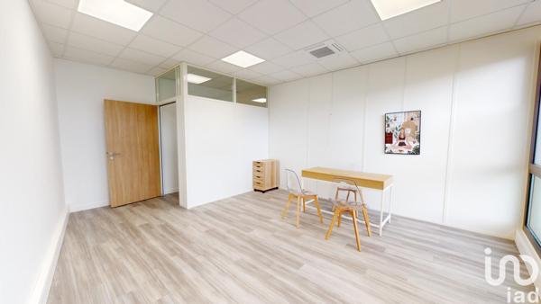 Location atelier 22 m² Serris