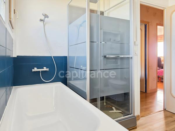 NOYEN-SUR-SARTHE - MAISON DE 101,45 m² AVEC JARDIN, TERRASSE ET GARAGE