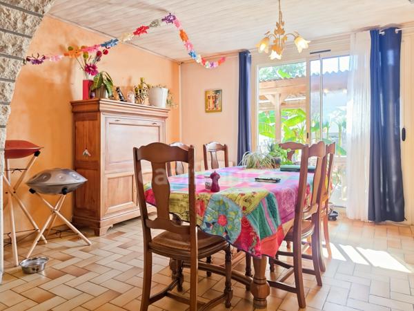 NOYEN-SUR-SARTHE - MAISON DE 101,45 m² AVEC JARDIN, TERRASSE ET GARAGE