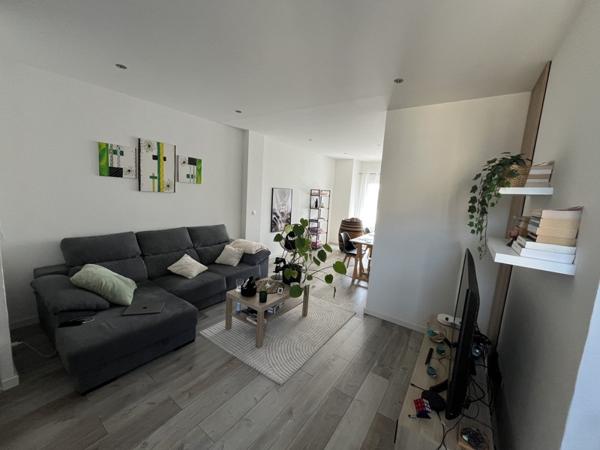 Appartement à louer 780 € CC Frontignan 2 p 74 m² DPE C