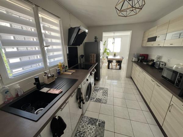 Appartement à louer 780 € CC Frontignan 2 p 74 m² DPE C