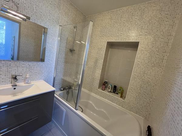 Appartement à louer 780 € CC Frontignan 2 p 74 m² DPE C