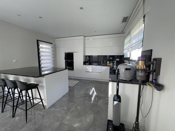 Maison à vendre 435 000 € Béziers 4 p 124,8 m² DPE A