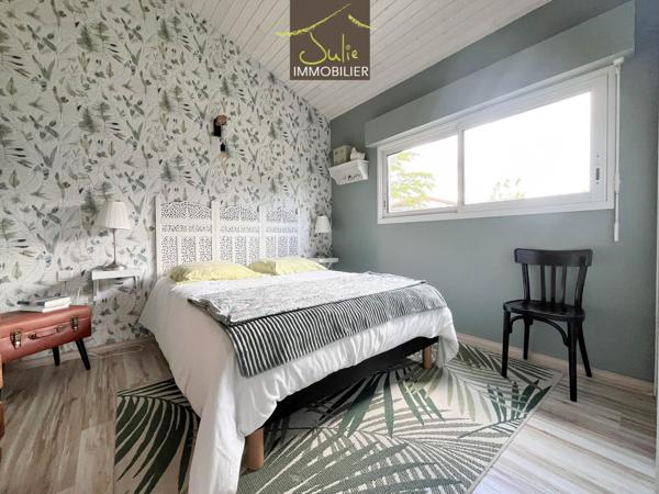 COUP DE COEUR ! Belle Propriété construction bois avec beaucoup de charme sur 1180m² de terrain.