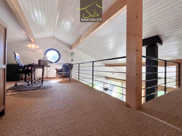 COUP DE COEUR ! Belle Propriété construction bois avec beaucoup de charme sur 1180m² de terrain.
