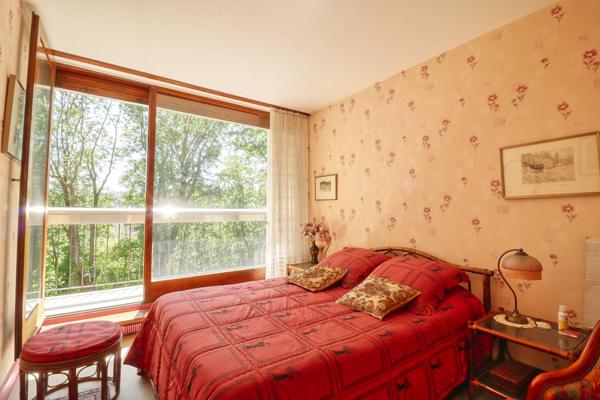 Appartement traversant 4 pièces 76 m² - Calme absolu au coeur d'une résidence familiale arborée