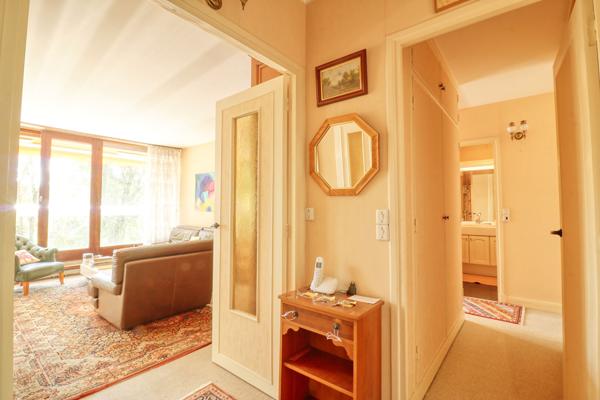 Appartement traversant 4 pièces 76 m² - Calme absolu au coeur d'une résidence familiale arborée