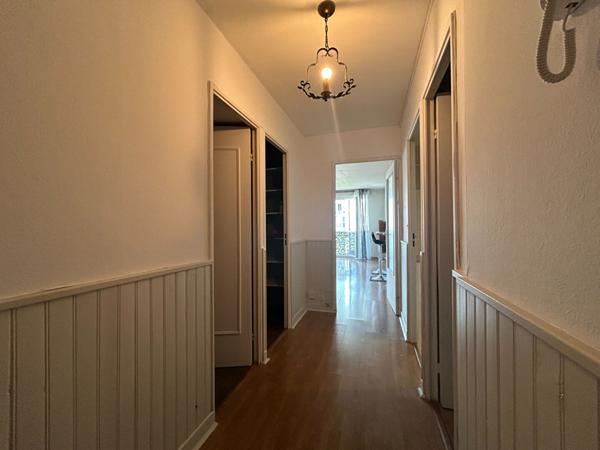 APPARTEMENT TYPE 2 - ASCENSEUR - CAUCRIAUVILLE