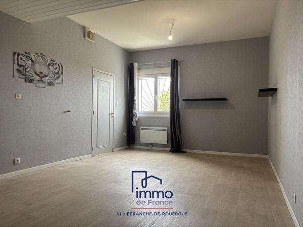 Maison T5 sur deux niveaux 128 m2 avec terrain et garage