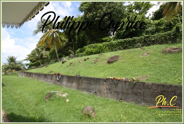 Maison 176 m² à vendre 8 pièces sur 2 niveaux - FORT DE FRANCE (972)