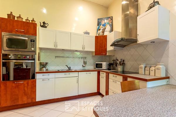 Appartement en rez de jardin au coeur d’un château du 19ème siècle