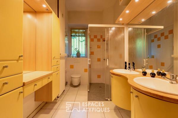 Appartement en rez de jardin au coeur d’un château du 19ème siècle