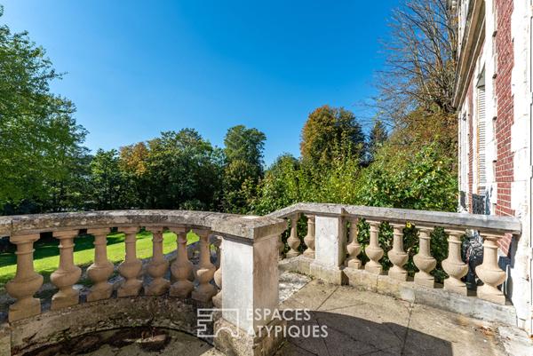 Appartement en rez de jardin au coeur d’un château du 19ème siècle