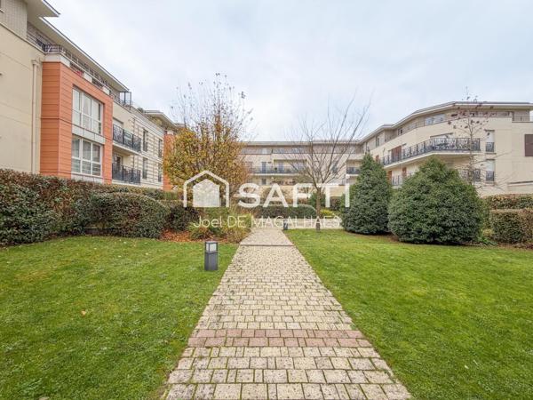 COEUR VILLAGE - SUPERBE 3 PIECES, BALCON, 2 PLACES DE PARKING, CAVE