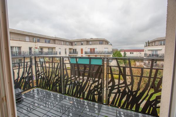 COEUR VILLAGE - SUPERBE 3 PIECES, BALCON, 2 PLACES DE PARKING, CAVE