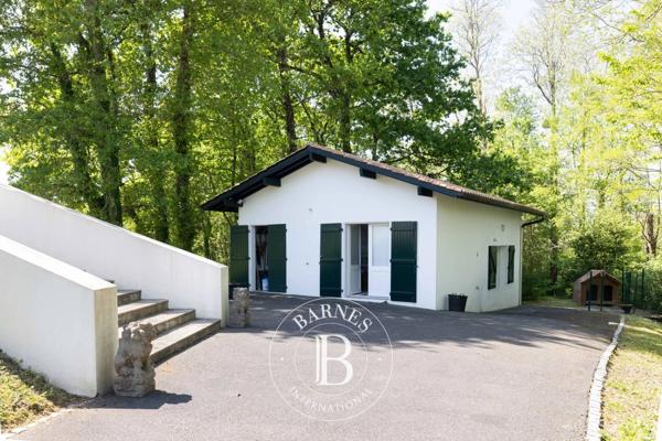 Mouguerre, Maison 4 Chambres -  292 m² à vendre
