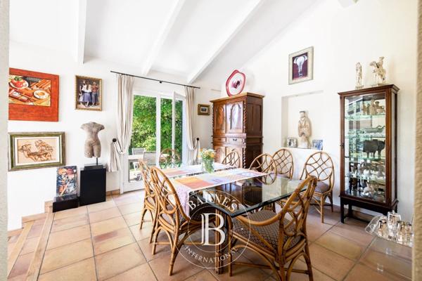 Mouguerre, Maison 4 Chambres -  292 m² à vendre