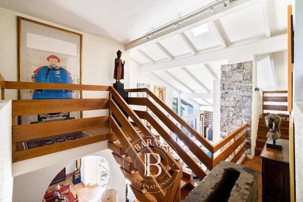 Mouguerre, Maison 4 Chambres -  292 m² à vendre