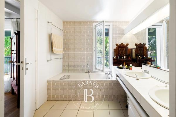 Mouguerre, Maison 4 Chambres -  292 m² à vendre